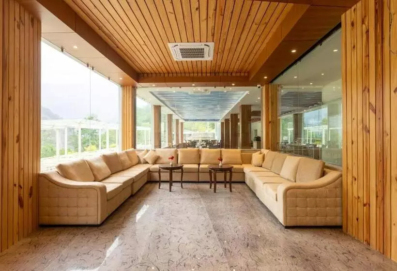 هتل Bhotekoshi Heli Resort