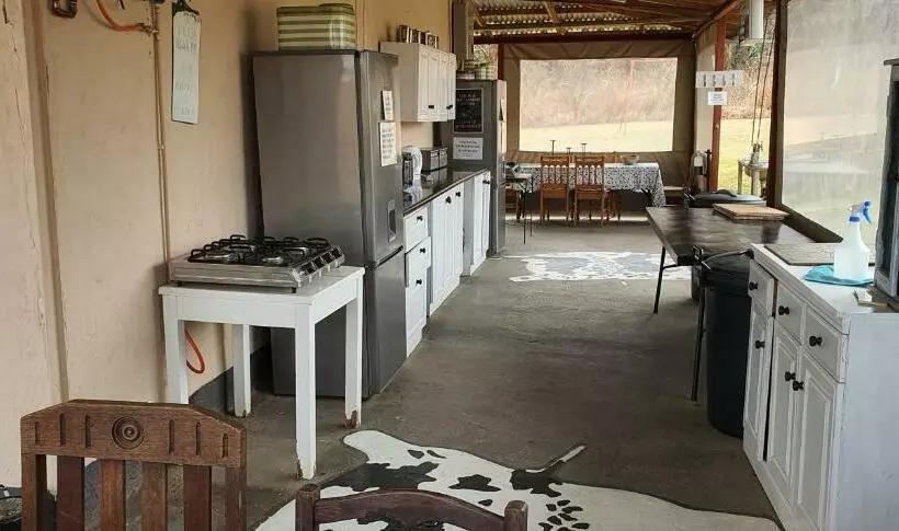 ホテル Drakensberg Bush Lodge And Backpackers