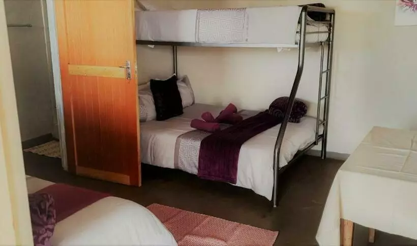 ホテル Drakensberg Bush Lodge And Backpackers