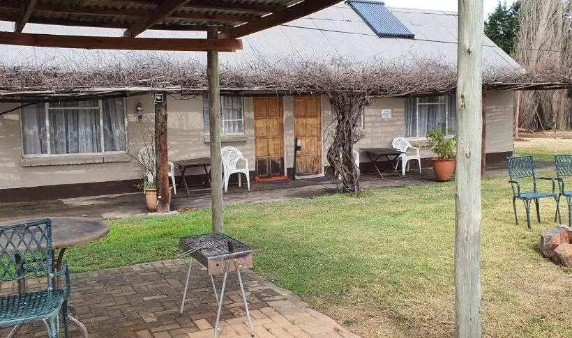 ホテル Drakensberg Bush Lodge And Backpackers