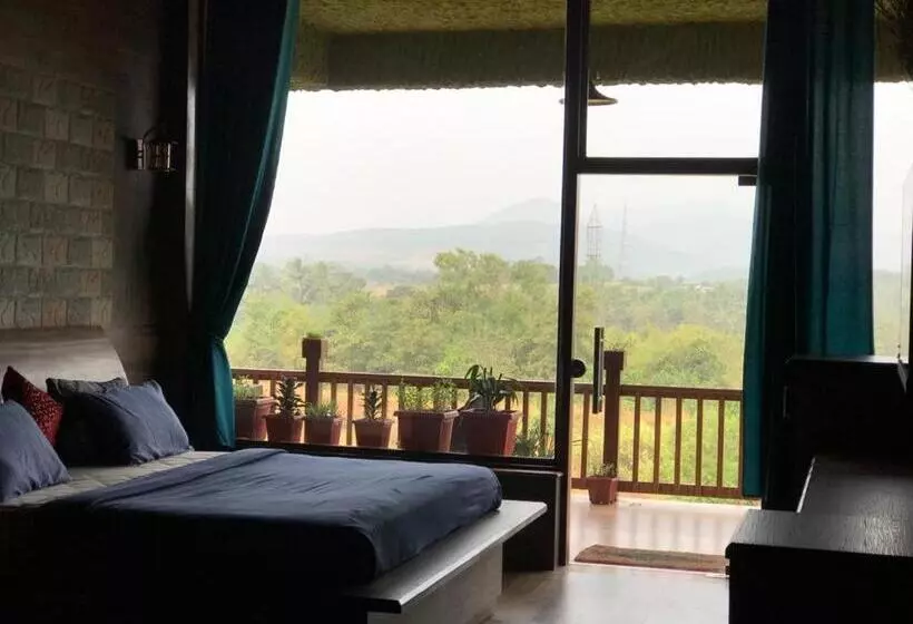 Hotelli Shivaaz Holiday Farms   Near Mopa Airport Goa