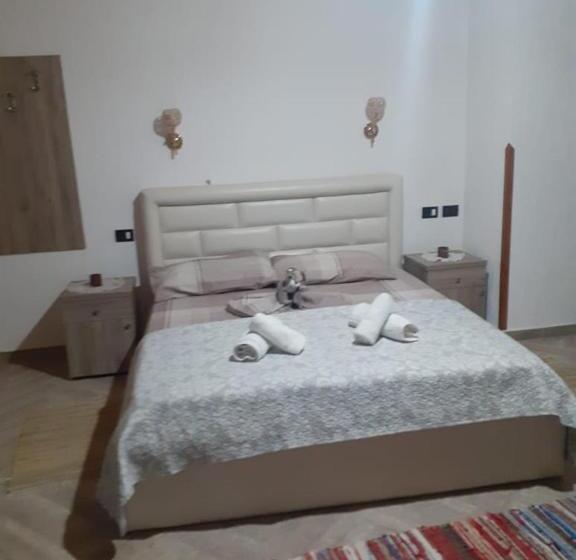 بنسيون Bujtina Vila Dodo