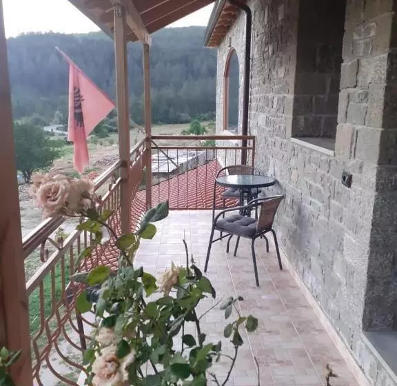 ペンション Bujtina Vila Dodo