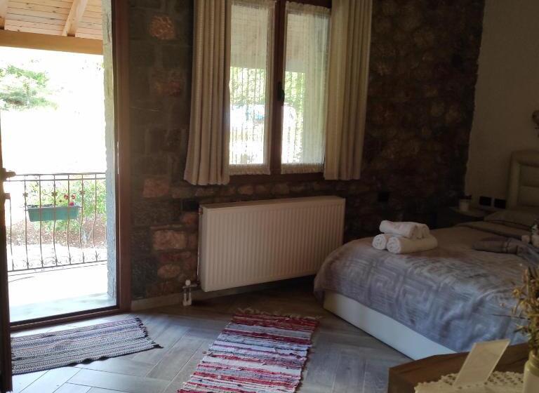 بنسيون Bujtina Vila Dodo