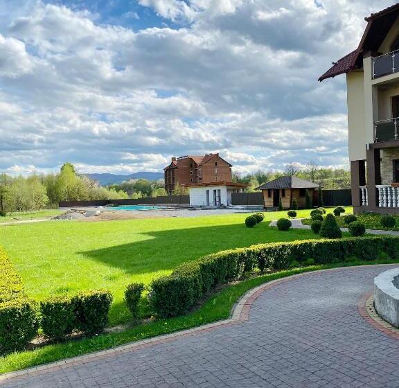 приватна садиба європа