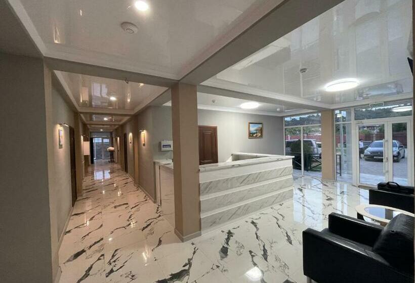 هاستل бугенвиллея