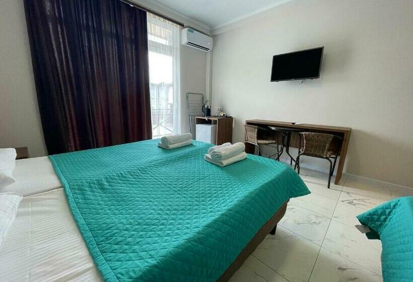 هاستل бугенвиллея