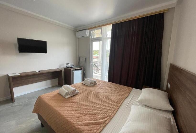 هاستل бугенвиллея