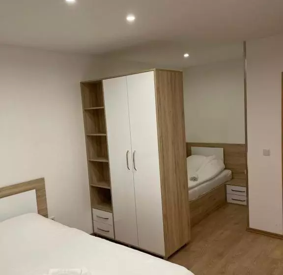 تختخواب و صبحانه Honey Valley Bjelašnica