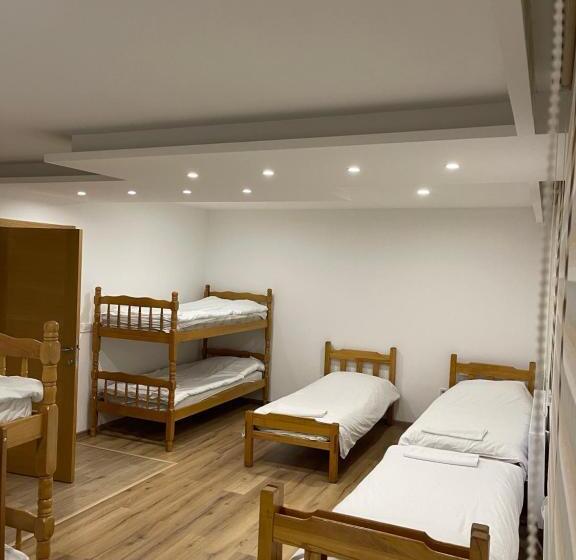 تختخواب و صبحانه Honey Valley Bjelašnica