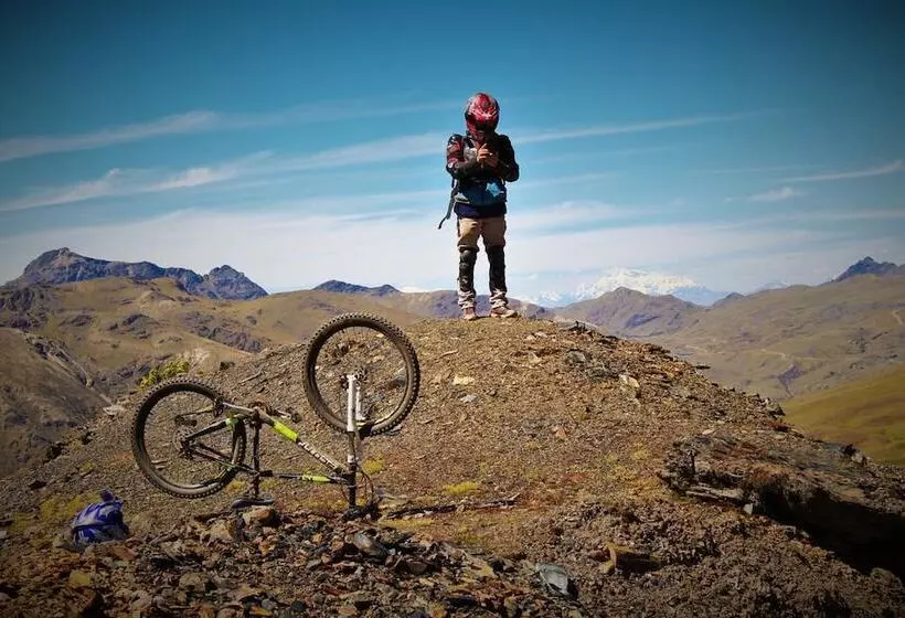 تختخواب و صبحانه Moutainbike House