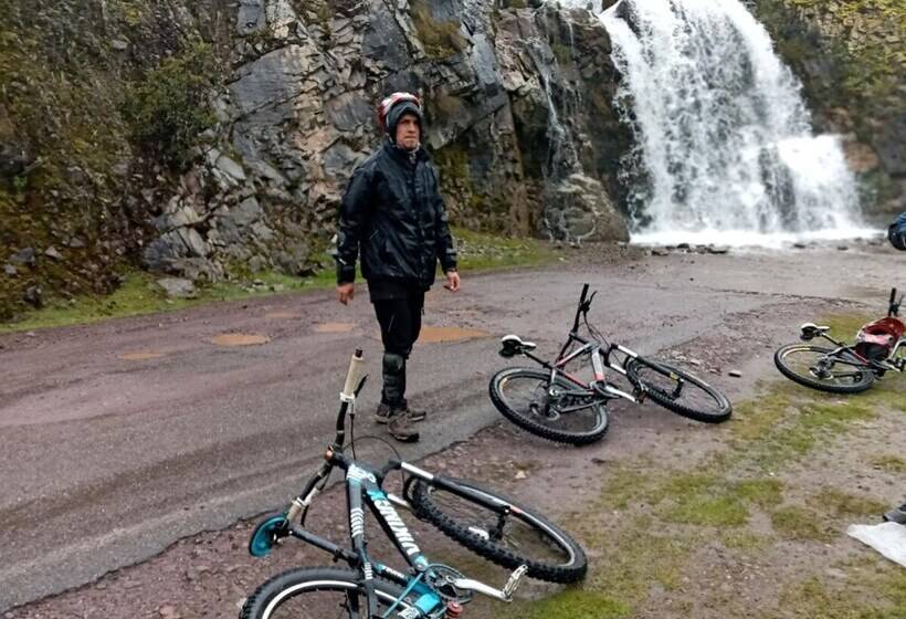 تختخواب و صبحانه Moutainbike House