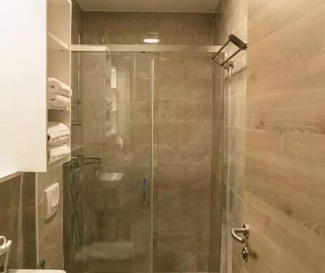 هتل B&b La Siesta