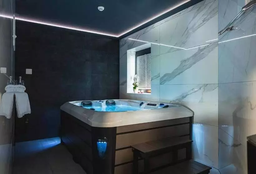 هتل B&b La Siesta