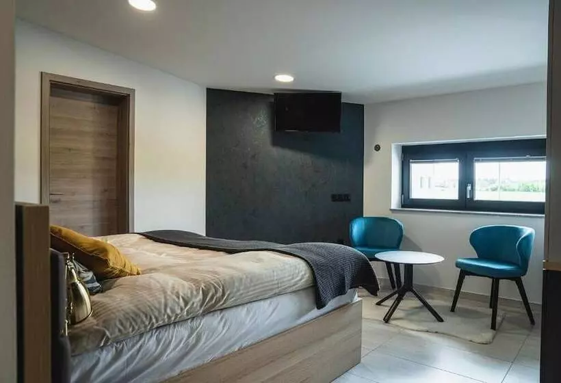 هتل B&b La Siesta
