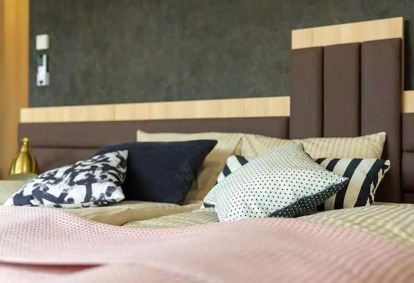 هتل B&b La Siesta
