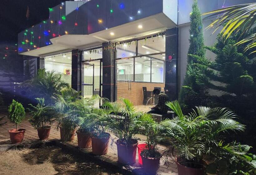 酒店 Golden Park Inn