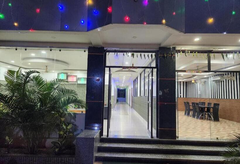 酒店 Golden Park Inn