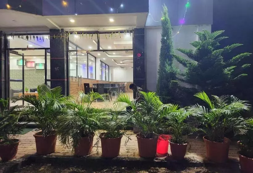 ホテル Golden Park Inn