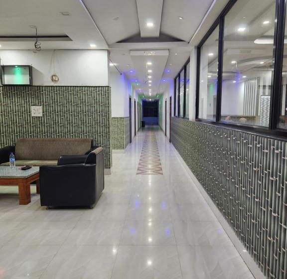 Hotel Golden Park Inn