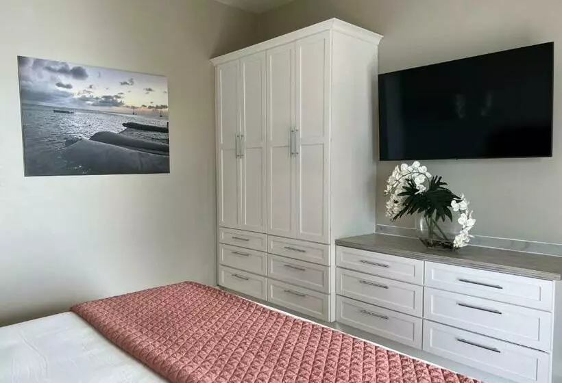 هتل Sunset Reef St. Kitts