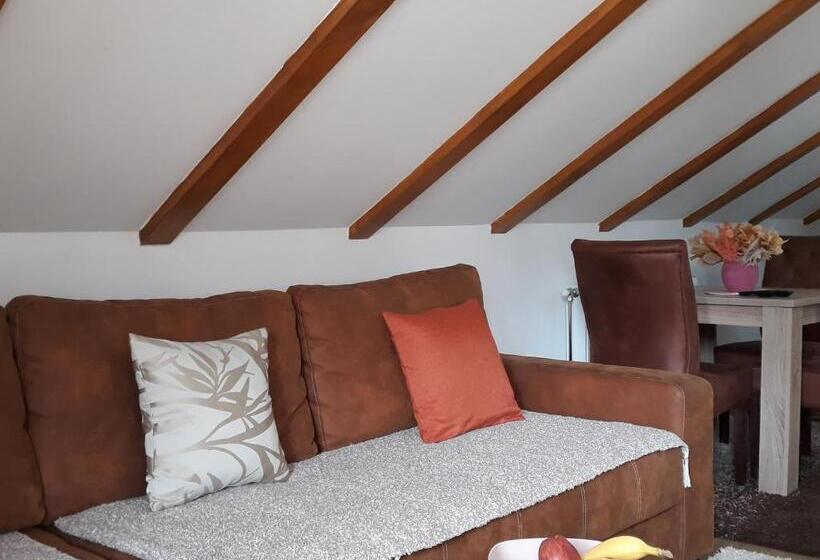 پانسیون Apartman Amalfi