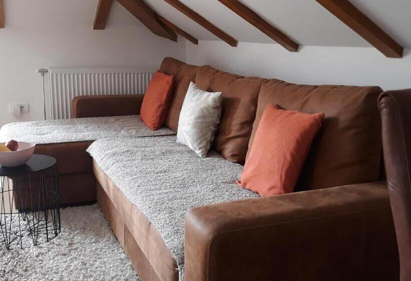 پانسیون Apartman Amalfi