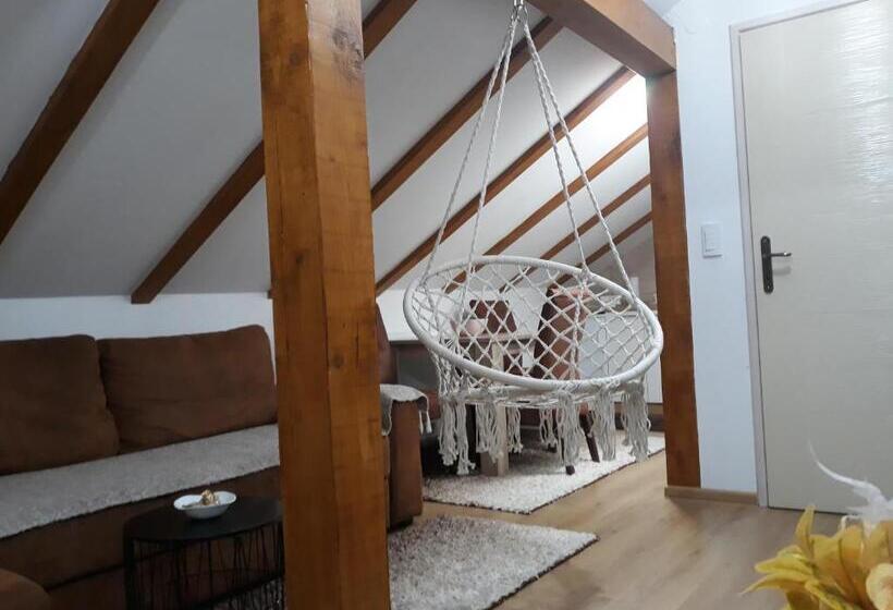 پانسیون Apartman Amalfi