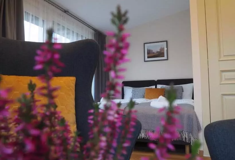 پانسیون Svečių Namai žara