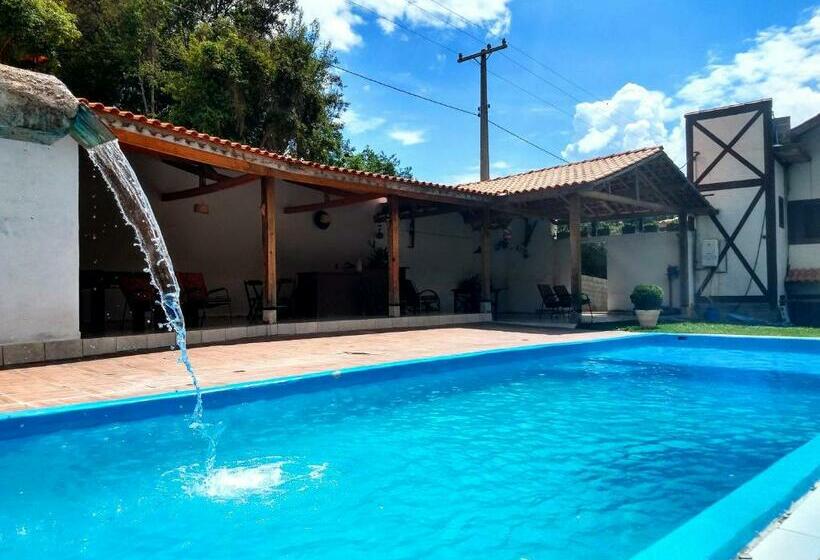 Albergue Pousada Caminho Das Araucárias