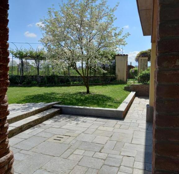 تختخواب و صبحانه Cascina Tetto Del Priore