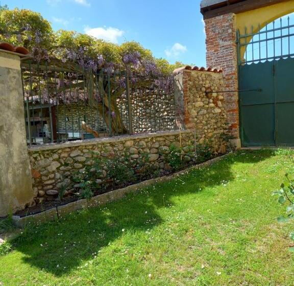 تختخواب و صبحانه Cascina Tetto Del Priore