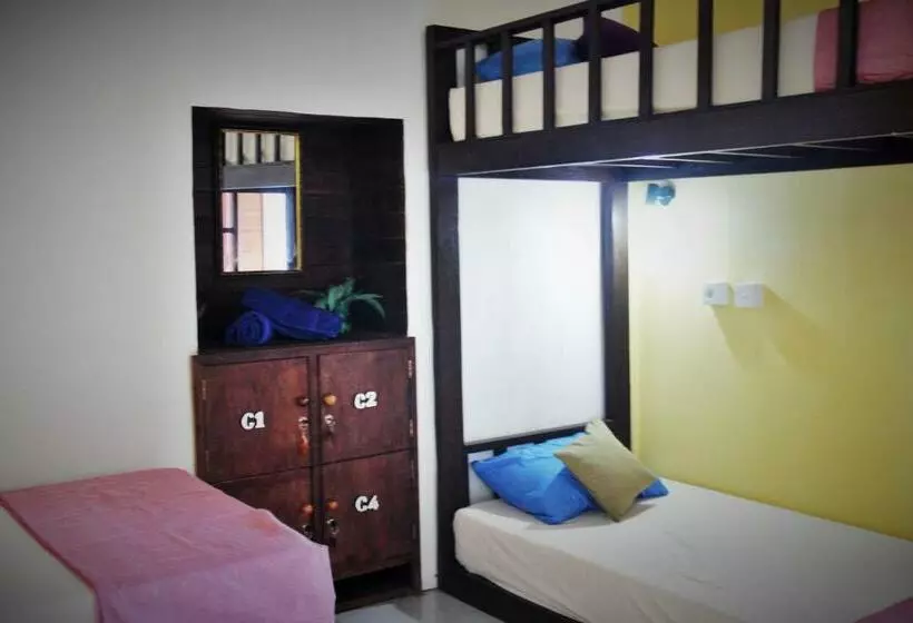Gunung Hostel