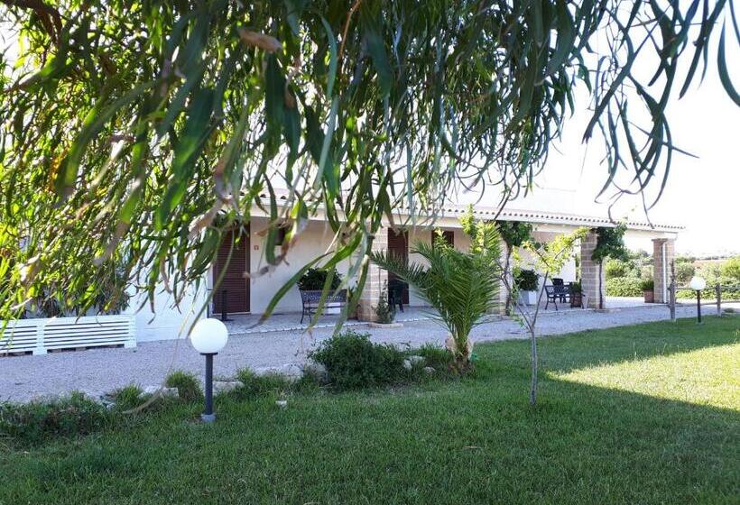 هتل Tenuta Almatellus