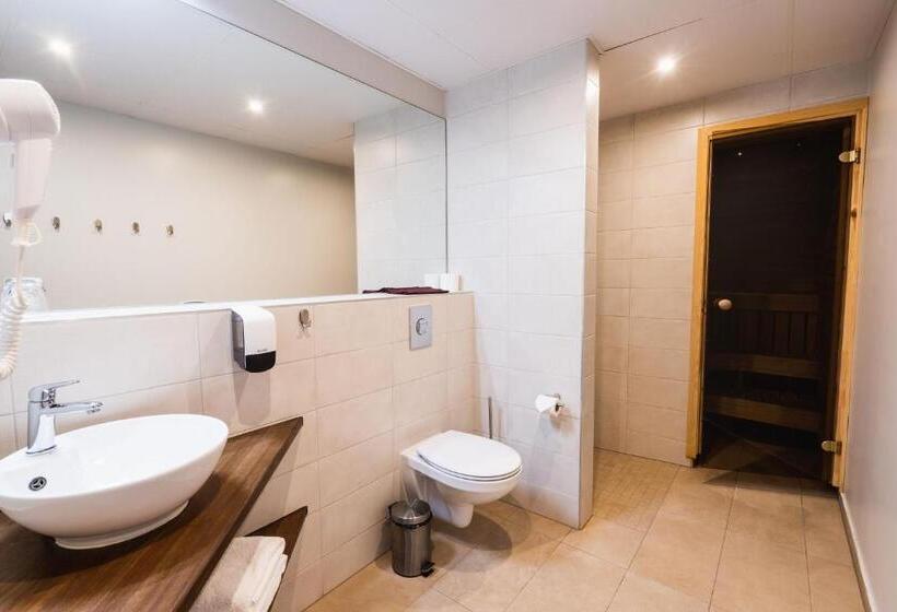 هتل Tulivee Villa