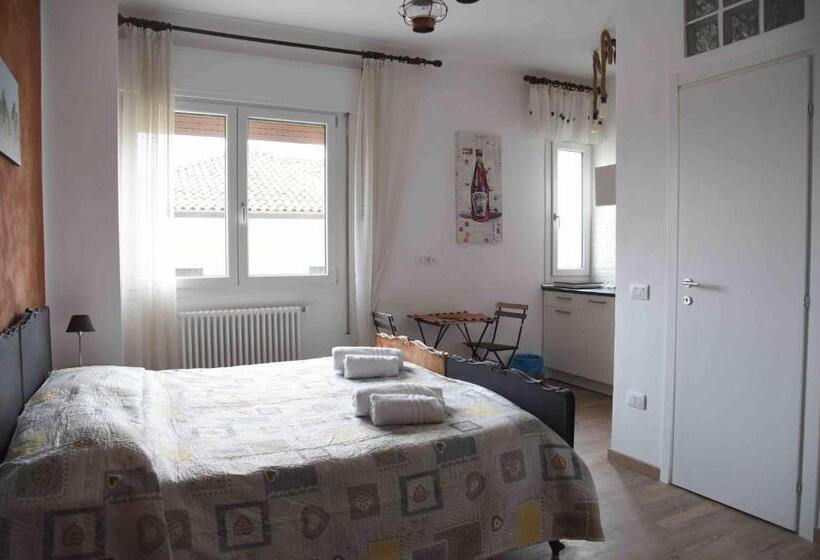 مبيت وإفطار Pop Art House Near Venice