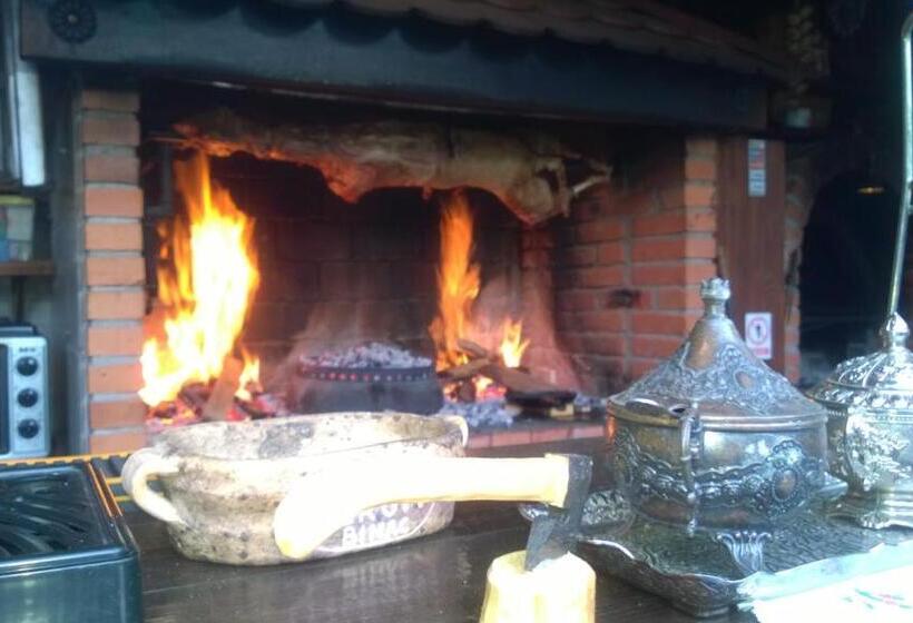 تختخواب و صبحانه River View