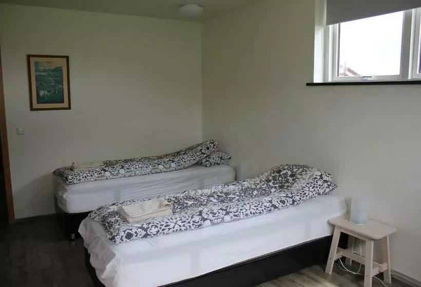 هتل Ljósavatn Guesthouse