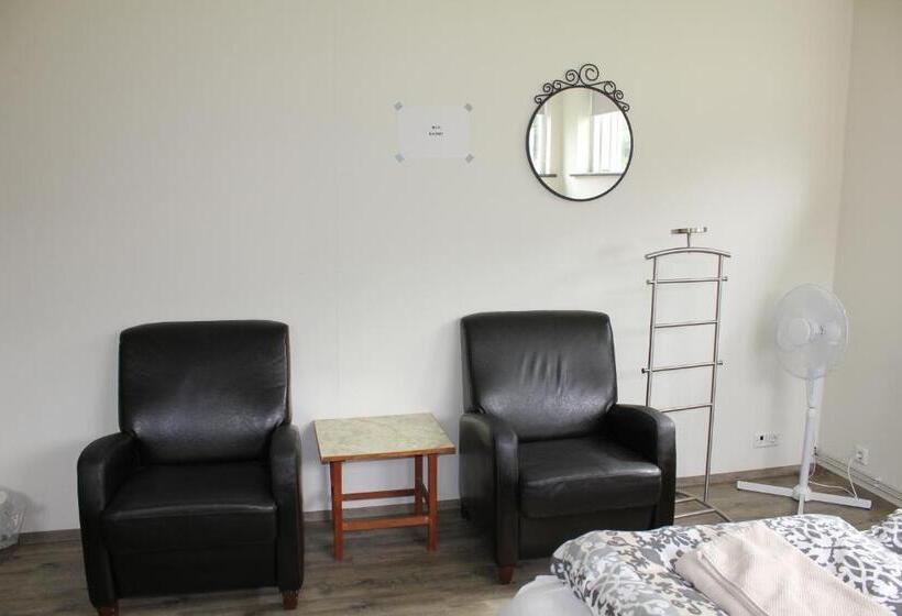 هتل Ljósavatn Guesthouse