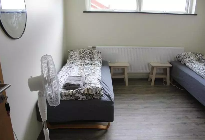 هتل Ljósavatn Guesthouse