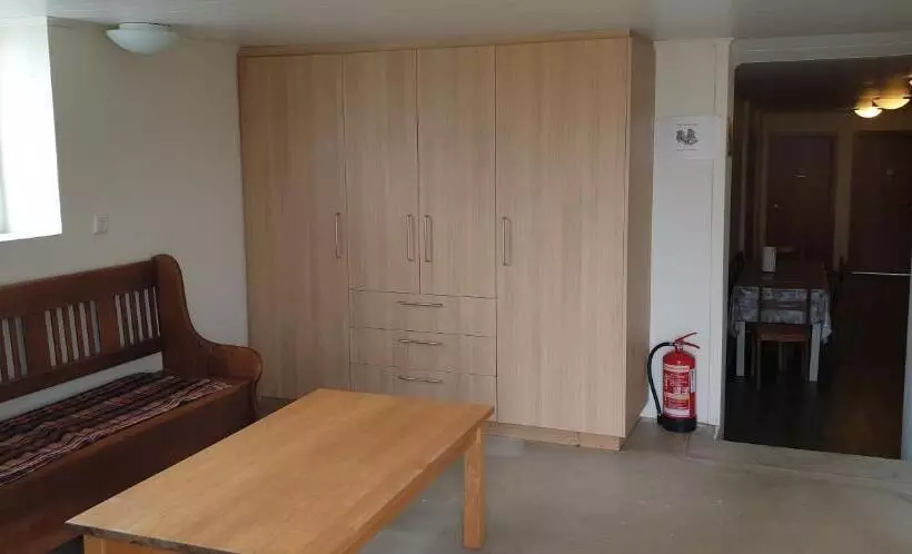 هتل Ljósavatn Guesthouse