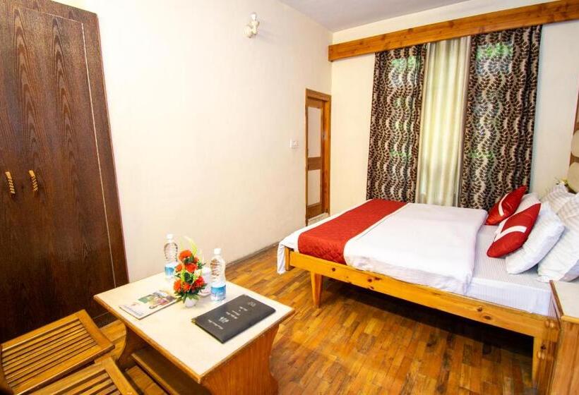 בית מלון כפרי Octave Himalayan Hamlet