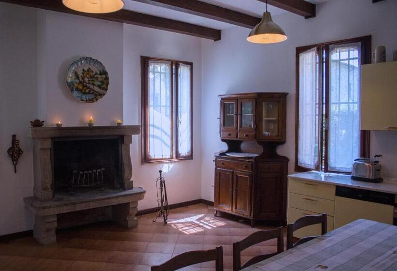 بنسيون Appartamento Degli Alfieri