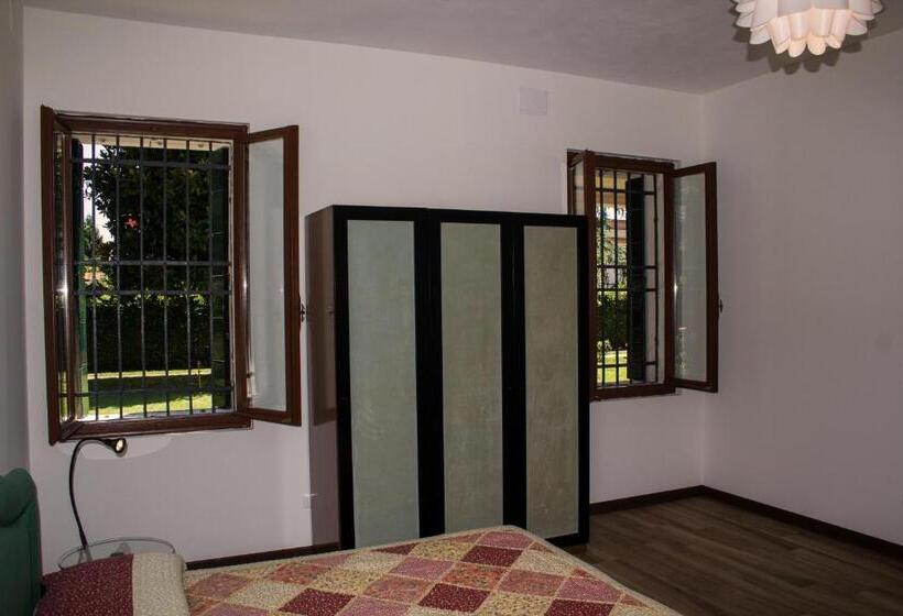 بنسيون Appartamento Degli Alfieri