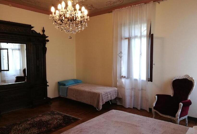 بنسيون Appartamento Degli Alfieri