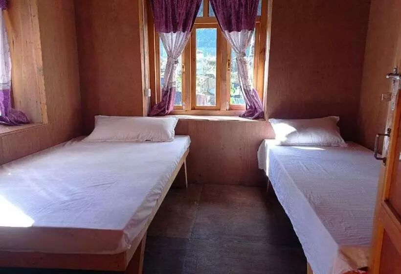 پانسیون Me Very Happy Guesthouse
