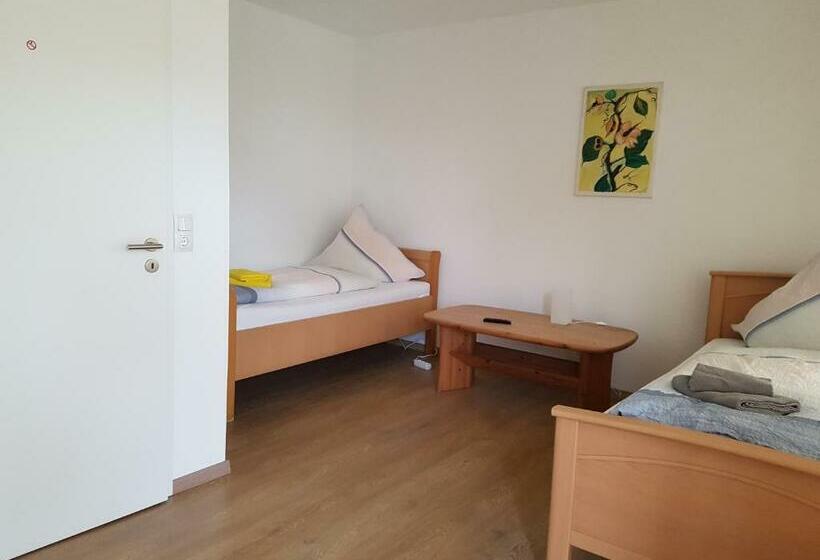 פנסיון Monteurzimmer Jusy