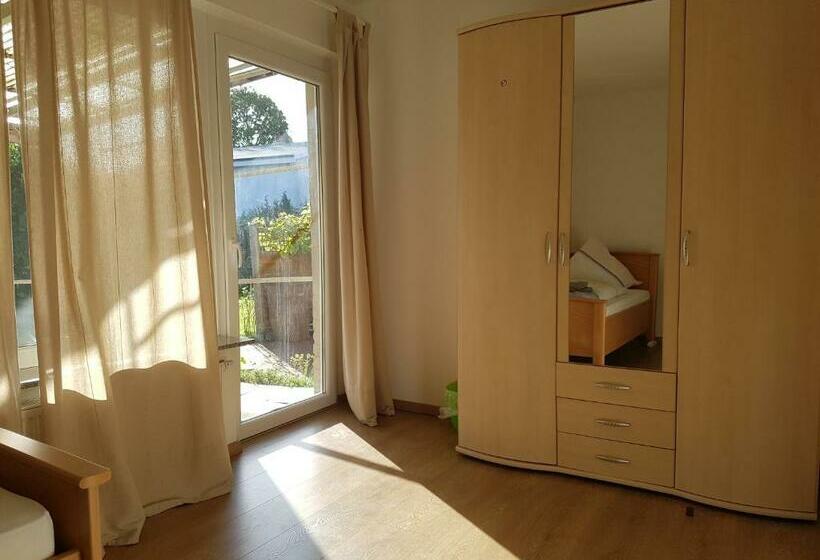 פנסיון Monteurzimmer Jusy