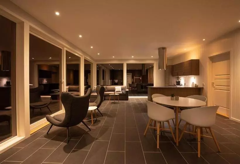 Lomakeskus Aurora Borealis Observatory