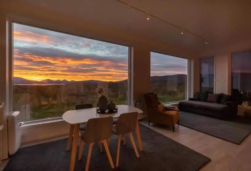 Lomakeskus Aurora Borealis Observatory